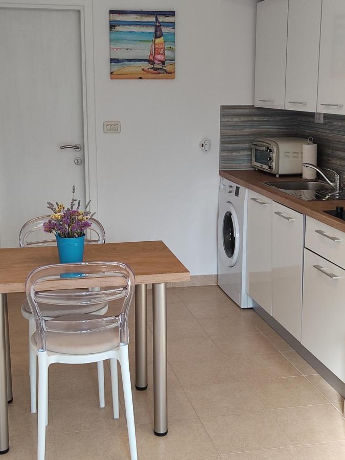 Apartman Studio Lu Nerezine Esterno foto
